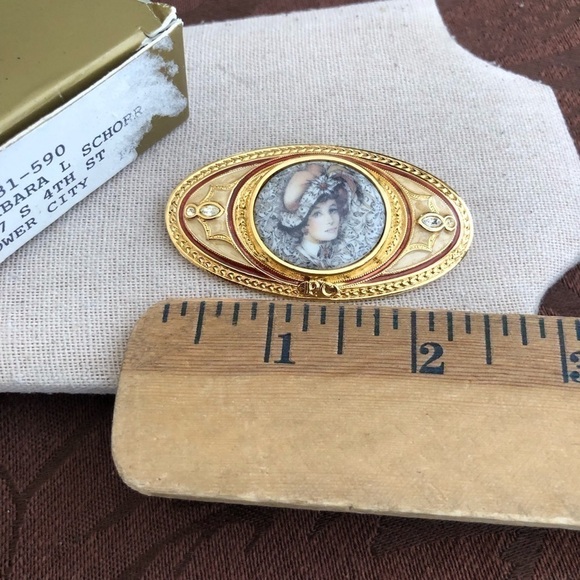 Vintage Avon High Society HS Gold Tone RHINESTONE CAMEO Enameled Brooch - Picture 4 of 4